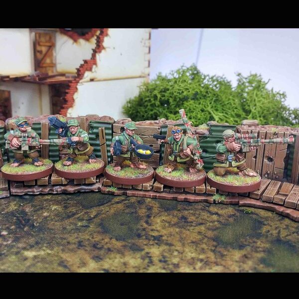 Wargames Atlantic, Death Fields : SneakFeet Lot de 24 figurines en plastique dur 28 mm