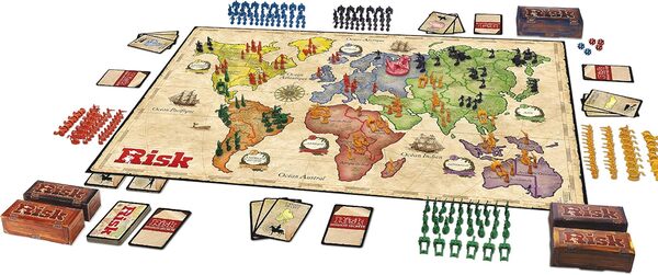 Jeu Risk avec Dragon, Compatible avec Alexa d'Amazon, Jeu de stratégie, à partir de 10 Ans, inclut Un jeton spécial de Dragon, exclusivité Amazon