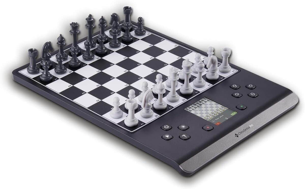 Test de l'ordinateur d'échecs Millennium M815 ChessGenius Pro
